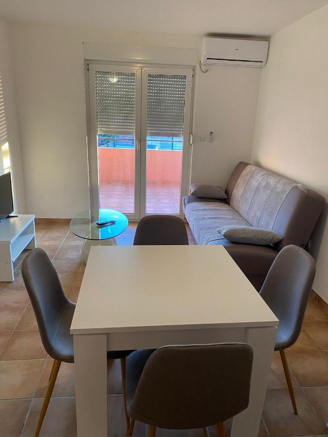 Apartments Dalmatia سفيتي بيتار المظهر الخارجي الصورة
