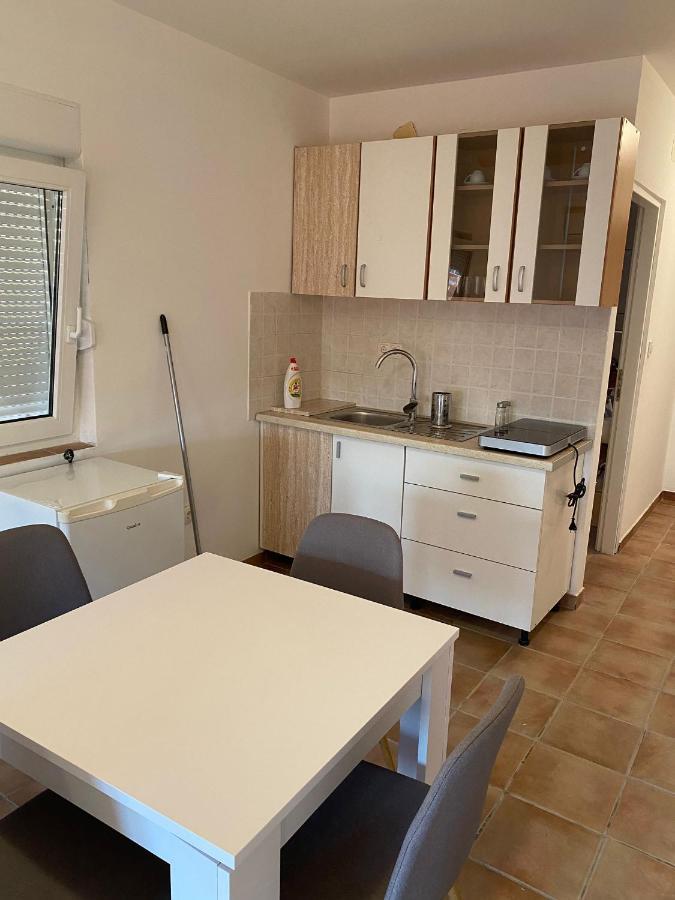 Apartments Dalmatia سفيتي بيتار المظهر الخارجي الصورة