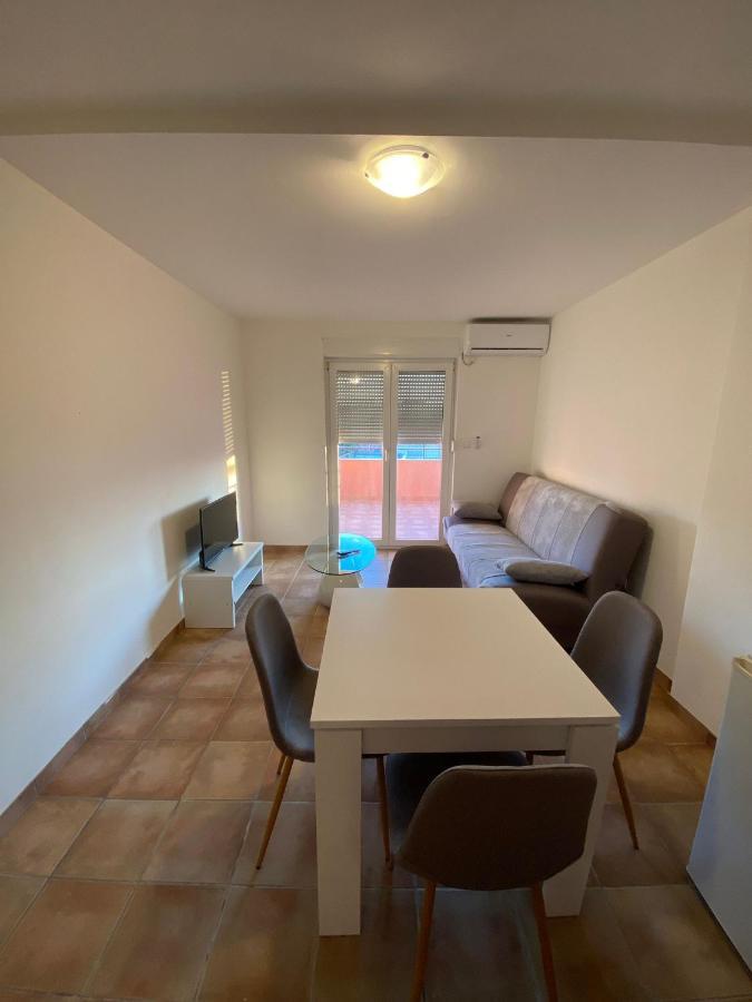 Apartments Dalmatia سفيتي بيتار المظهر الخارجي الصورة